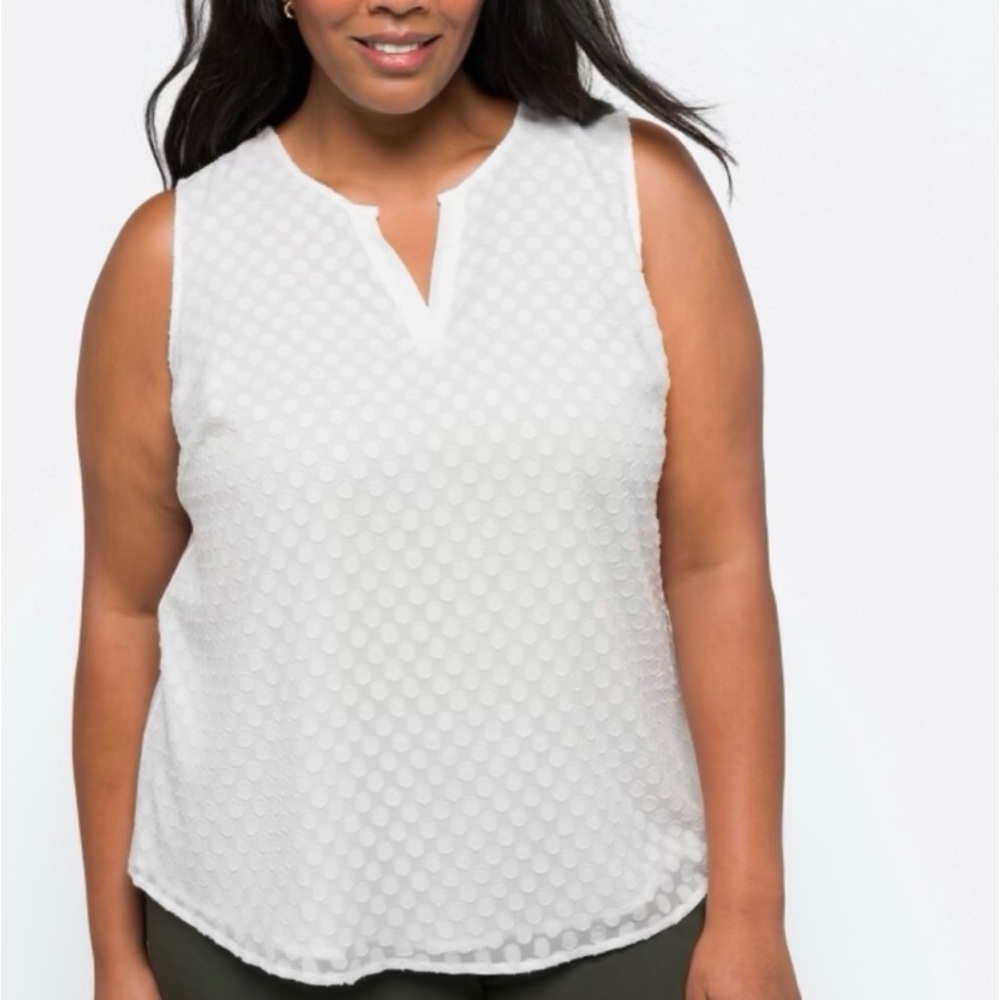 Market & Spruce White Textured Sleeveless Top